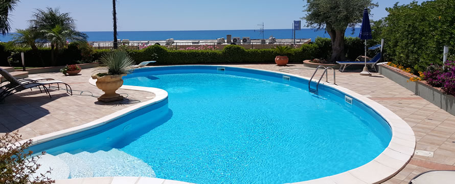 Piscina B&B Agapantus